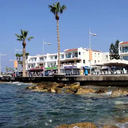 Lägenhetshotell Paphinia Seaview 4*