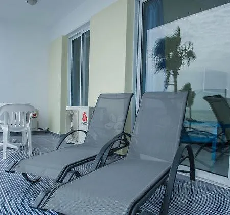Paphinia Seaview شقة فندقية