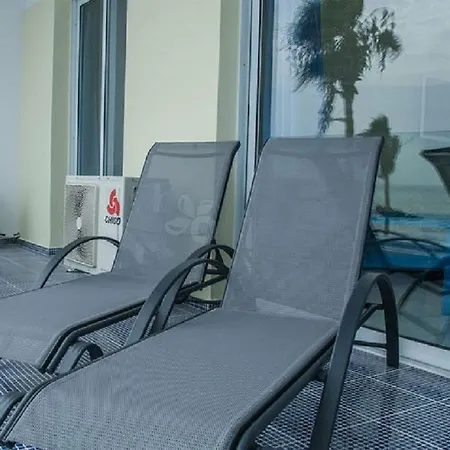 Paphinia Seaview 4* פאפוס