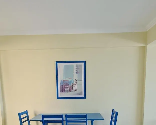 Paphinia Seaview Apartahotel