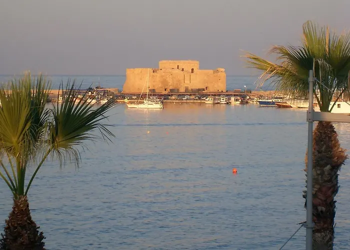 Апарт-отель Paphinia Seaview Пафос